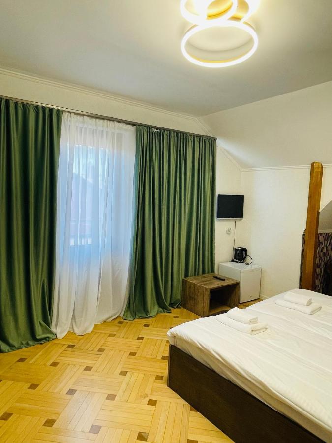 Quality Inn Tbilisi Exterior photo